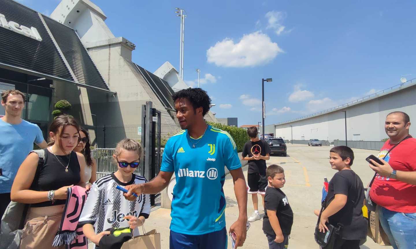 Juve: Cuadrado arriva al JMedical per nuove visite VIDEO