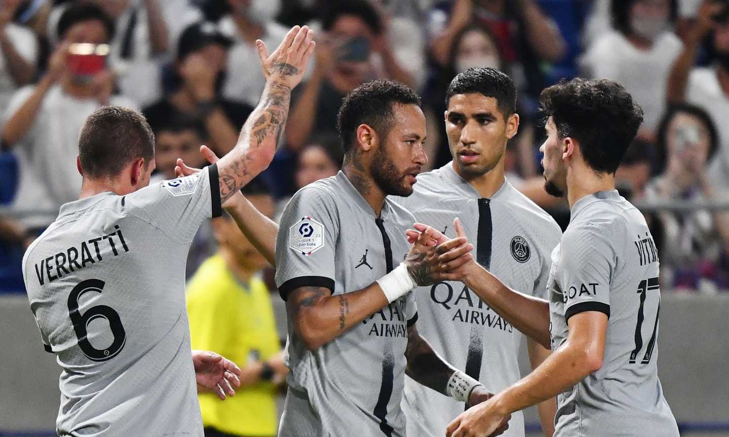 Il Psg vince 6-2 col Gamba Osaka: due gol di Neymar, in campo anche Paredes