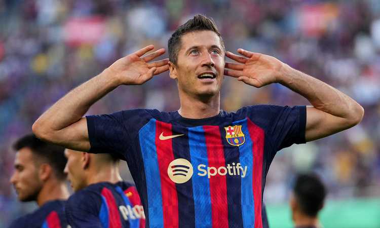 Inter, occhio a Lewandowski: il re delle triplette di Champions VIDEO