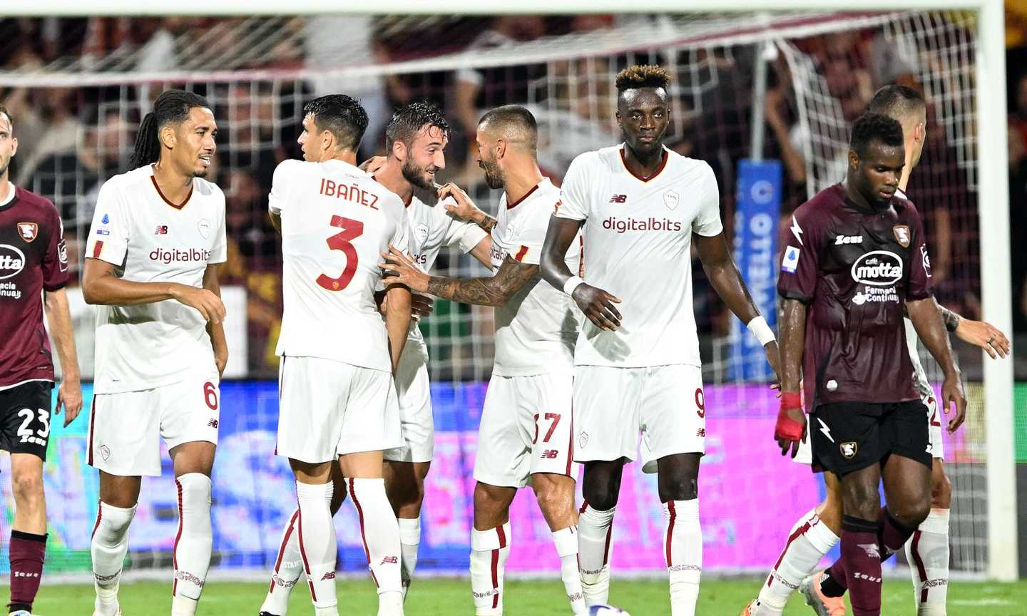 Alla Roma dei Fab Four basta Cristante: la Salernitana cede 0-1, Dybala si ferma al palo