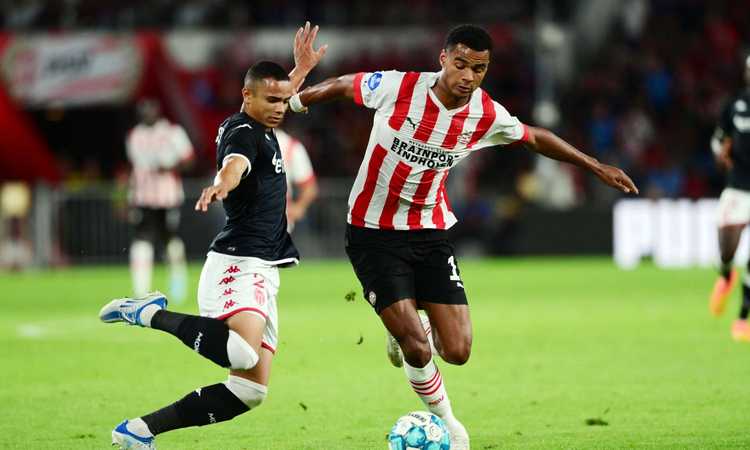 Milan: sfida le inglesi per Gakpo