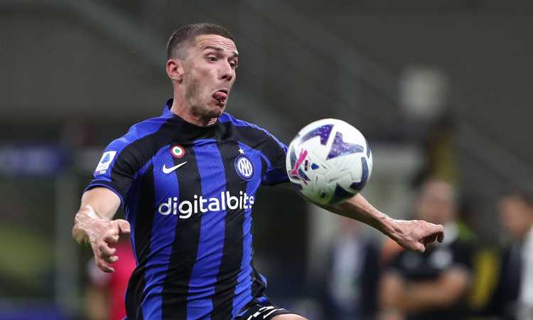 Gosens su LinkedIn: 'Futuro? C'è solo l'Inter, poi farò lo psicologo. Voglio il derby in Champions'