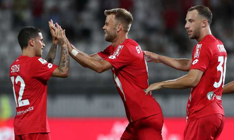 Coppa Italia: l'Ascoli passa a Venezia, poker Bari a Verona. Colpo Parma a Salerno. Monza-Frosinone 3-2