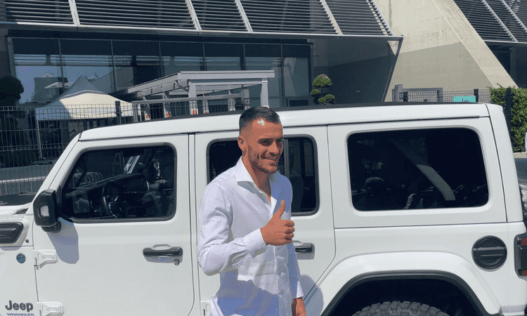 Juvemania: Kostic in, Pellegrini out. Si torna alla difesa a 3? Cantiere Juve, la squadra è ancora incompleta e lunedì si comincia Juvemania: Kostic in, Pellegrini out. Si torna alla difesa a 3? Cantiere Juve, la squadra è ancora incompleta e lunedì si comincia