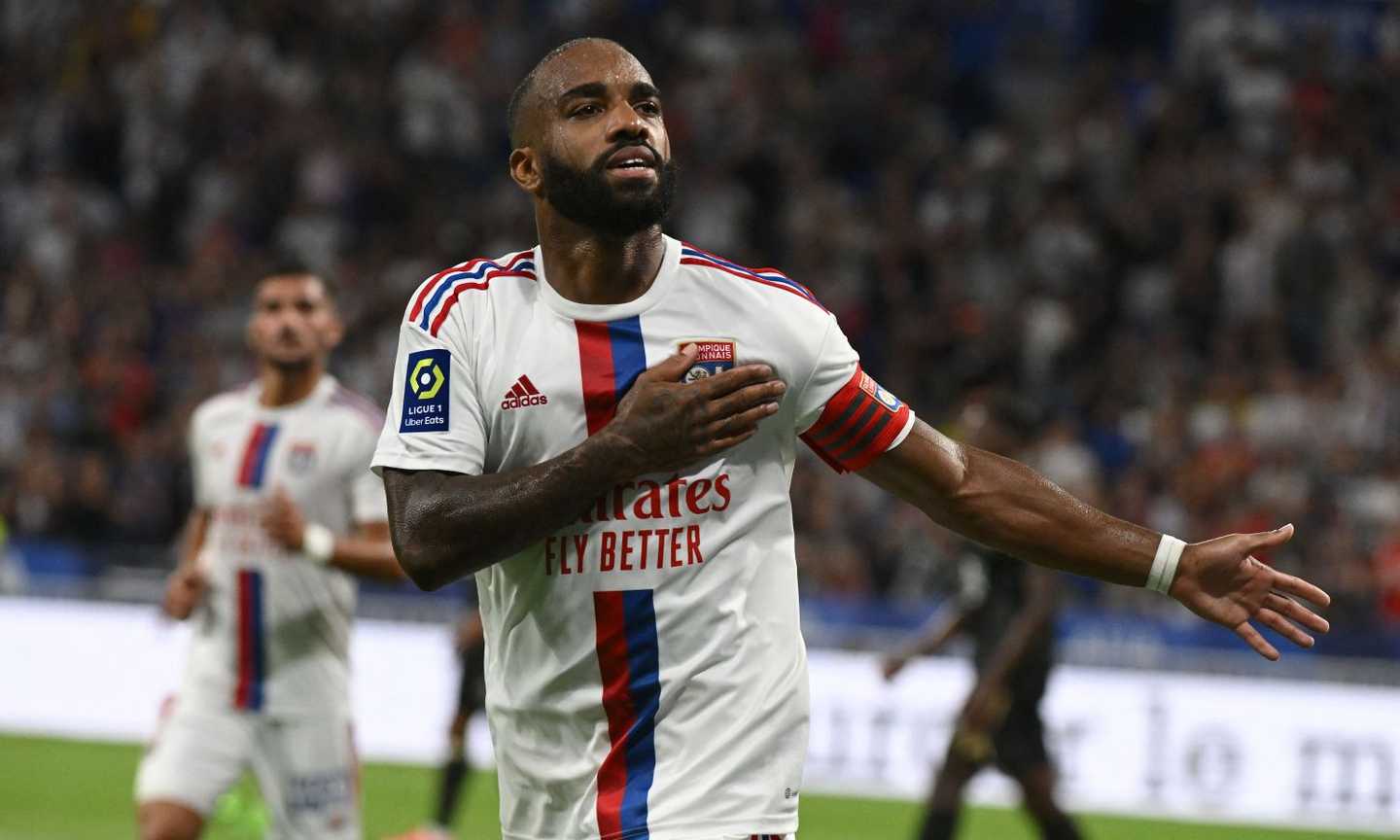 Lione, Lacazette fa la storia del club