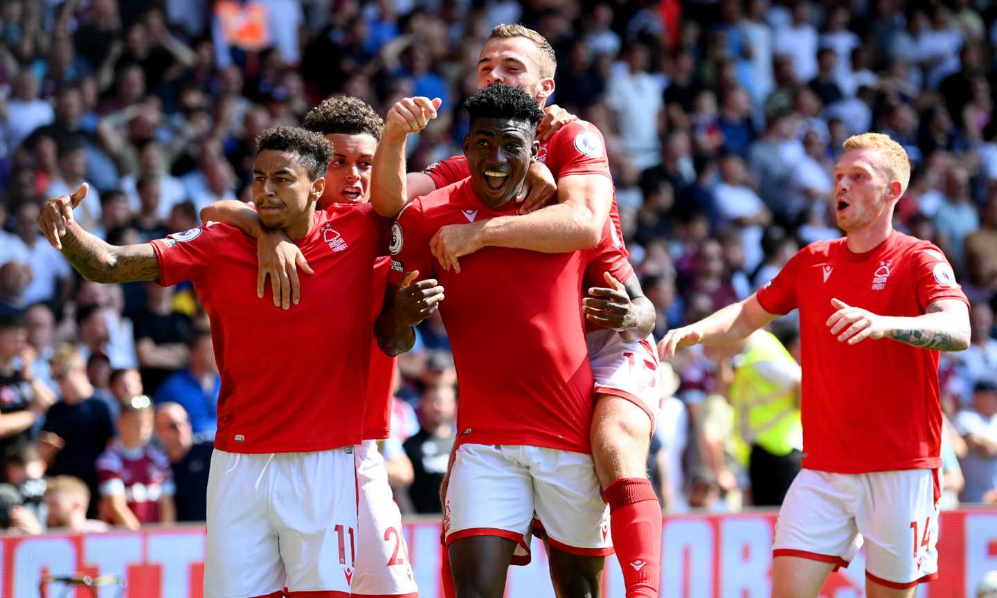 Nottingham Forest, arrivano i licenziamenti