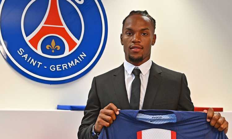 Milan addio: Renato Sanches, primo tango a Parigi VIDEO