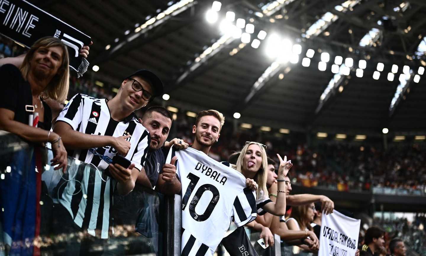 Juve-Roma: applausi dello Stadium per Dybala alla lettura delle formazioni