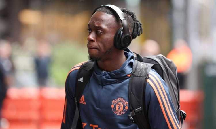 Caccia all'erede di Karsdorp: si offre Wan-Bissaka