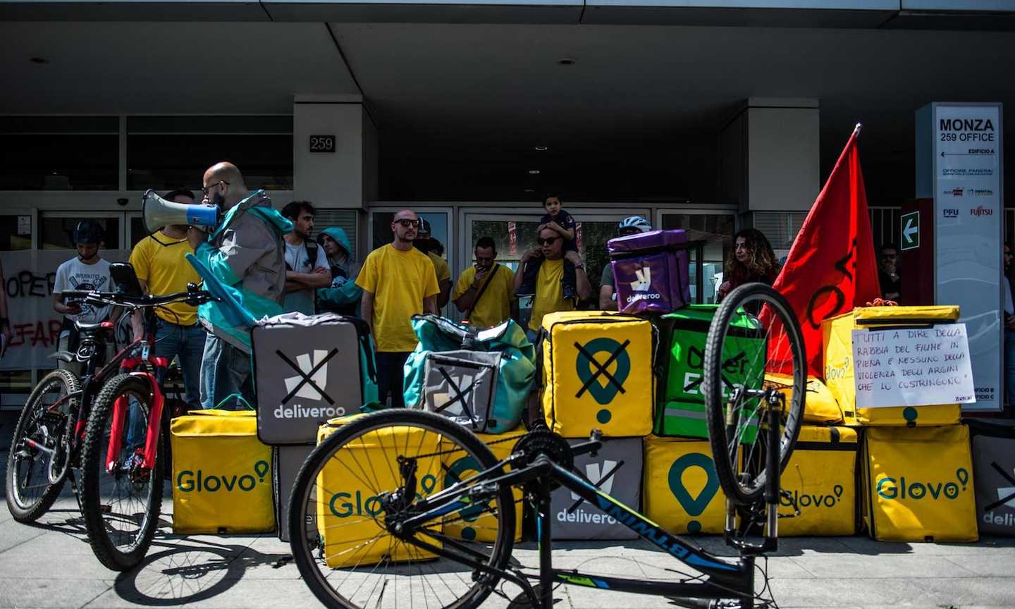 Stangata per Glovo, infranta la 'legge rider': multa da 79 milioni di euro 