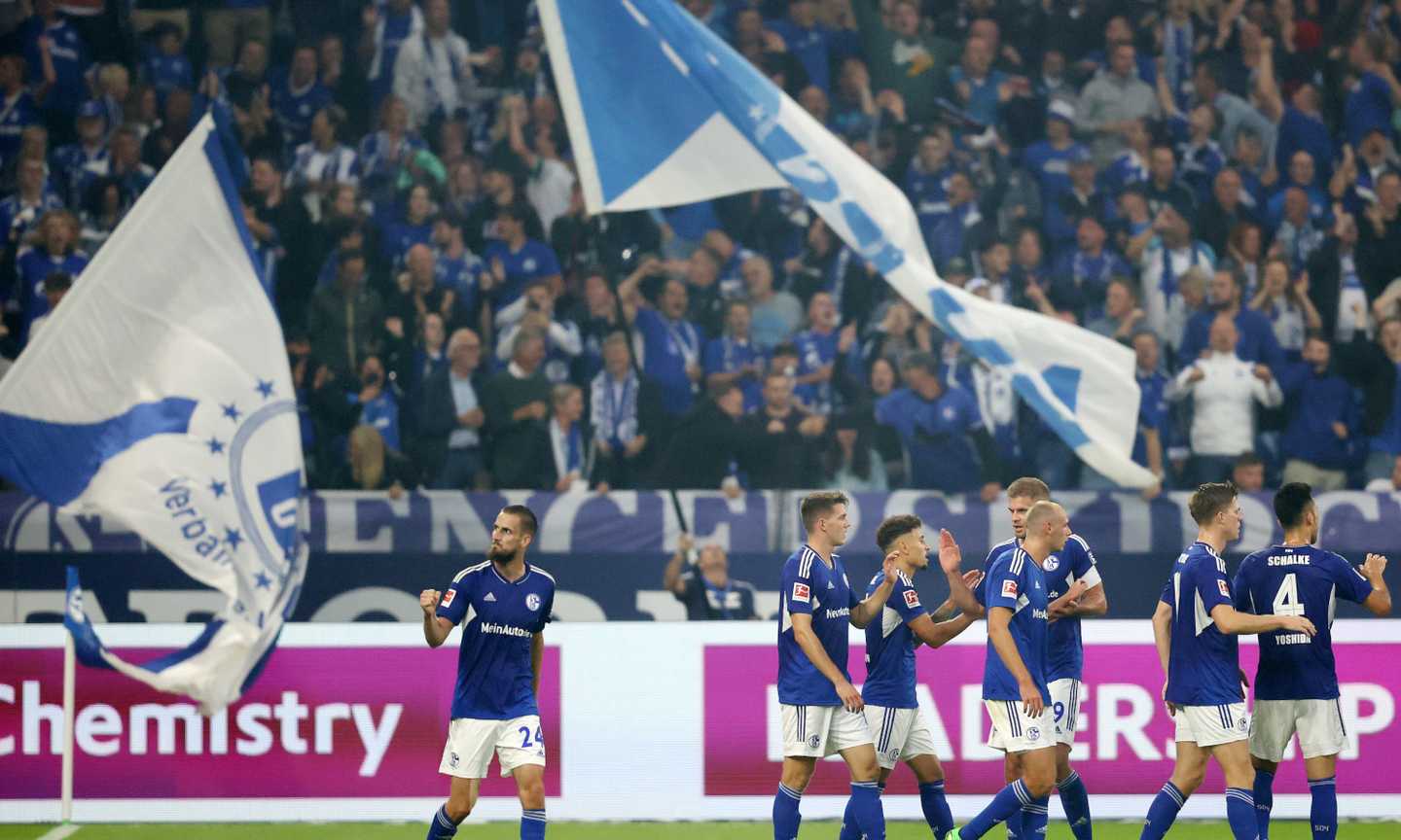 Bundesliga, altro stop per il Bayern Monaco, 2-2 con lo Stoccarda. Il Lipsia travolge il Dortmund, ok lo Schalke