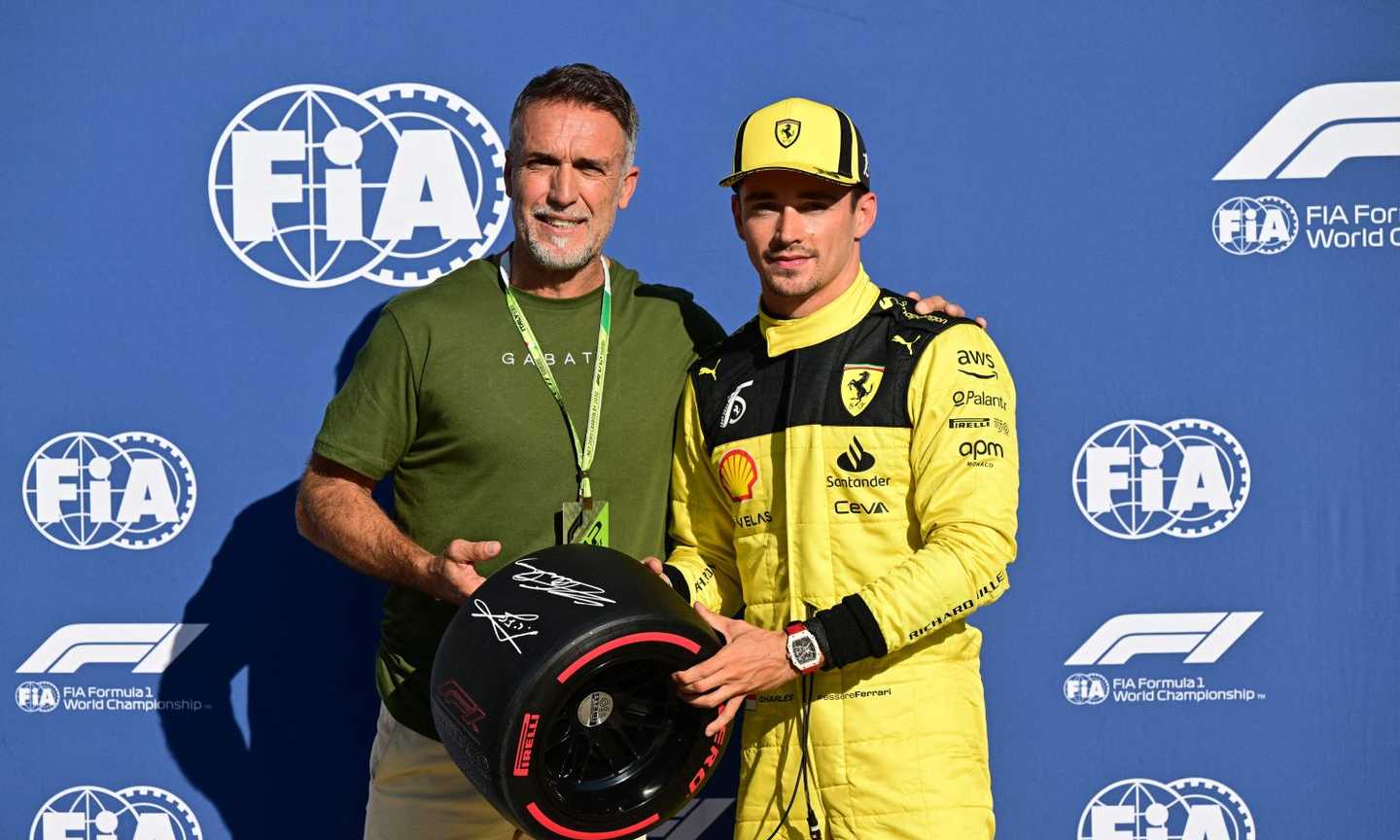 F1, GP Monza: pole di Leclerc! A premiarlo c'è Batistuta