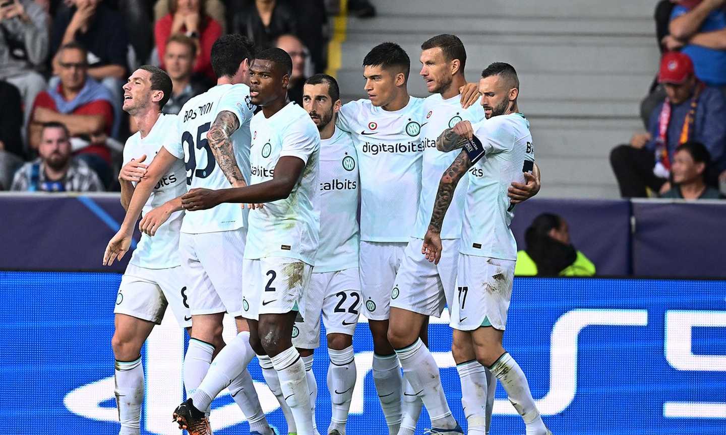 L'Inter domina a Plzen: 2-0 al Viktoria con Dzeko e Dumfries, sfida a Bayern e Barcellona per gli ottavi