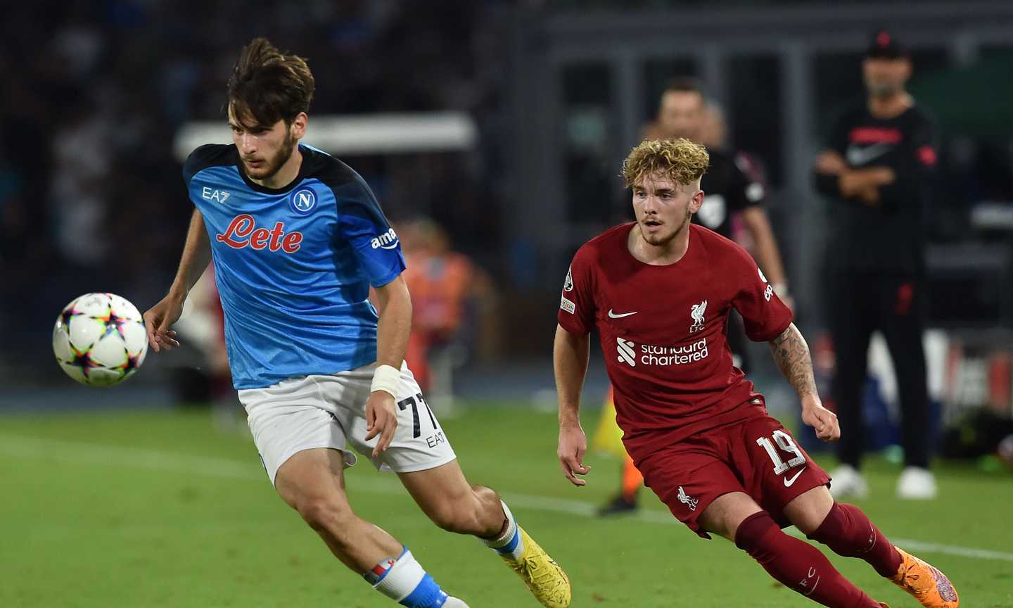 Napoli, Kvaratskhelia: 'Il Liverpool è già il passato, a Glasgow ci attende un'atmosfera elettrica'