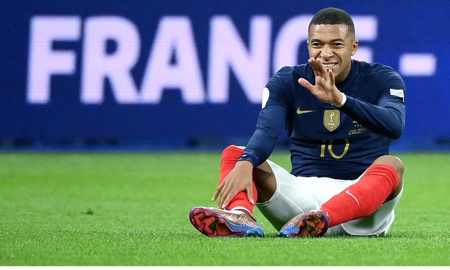 PSG, anche il Chelsea su Mbappé