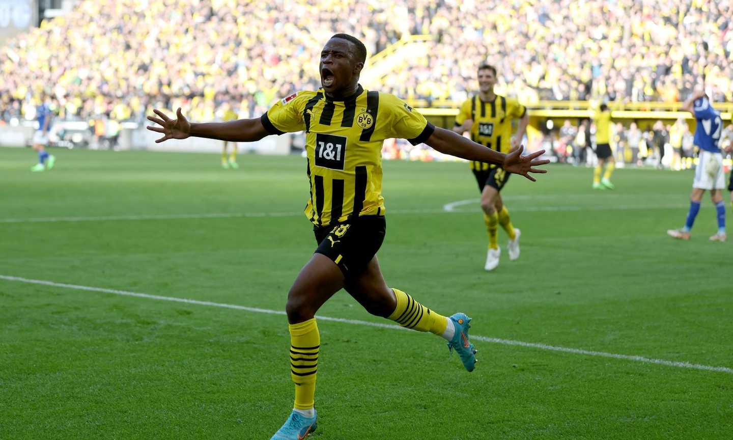 Borussia Dortmund-Moukoko, la richiesta choc per rinnovare