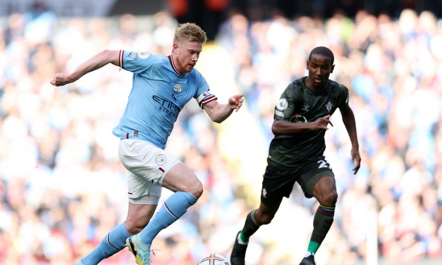 Man City, De Bruyne è il re indiscusso degli assist: scavalcato Silva, è record