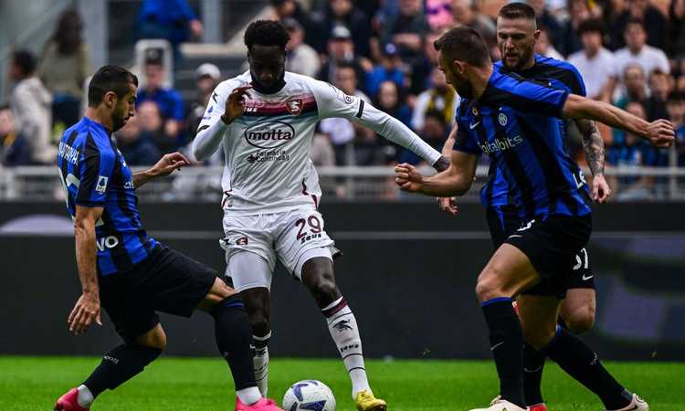 Inter-Salernitana, rivivi la moviola: contatti dubbi Calhanoglu-Dia e Mazzocchi-Dumfries