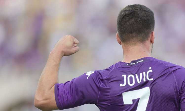 Jovic si prende un giallo con la Serbia senza neanche entrare in campo: il motivo