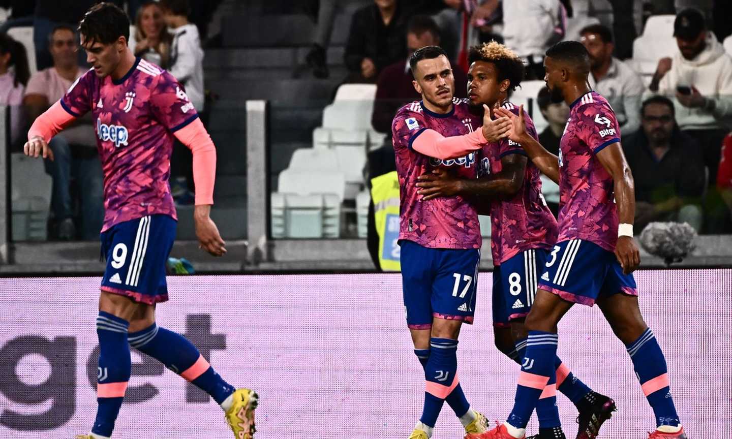 Juve, Kostic: 'Ringrazio Vlahovic, felice per il primo gol. Ora la Champions'