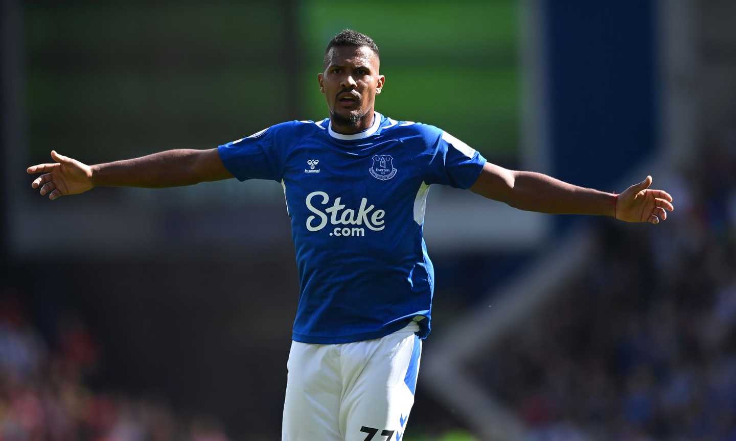 Everton, UFFICIALE: rescinde Rondon