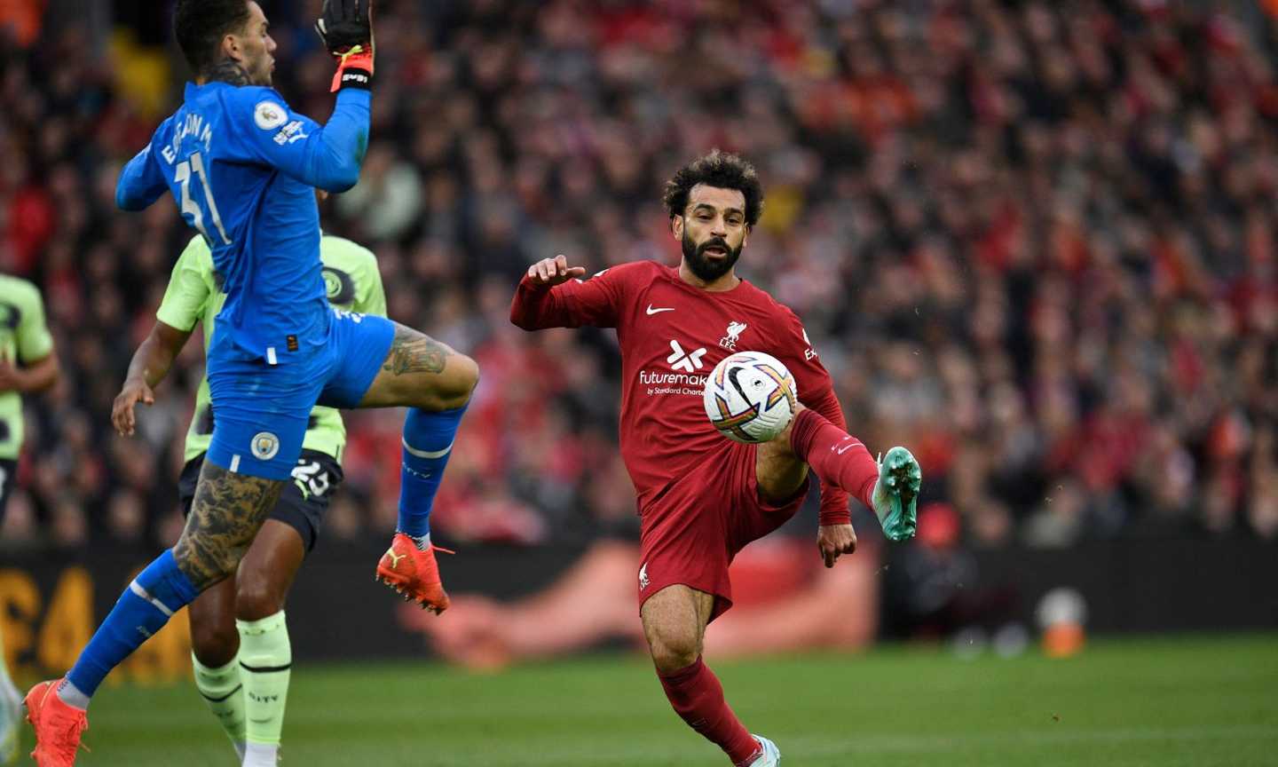 Liverpool-Manchester City: l'esultanza a casa con il bimbo che dorme VIDEO