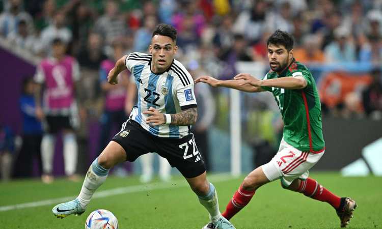Non è l'Argentina di Lautaro: invisibile in campo e ora rischia con la Polonia