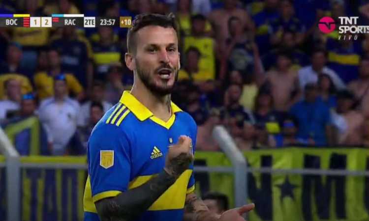 Argentina, dieci espulsi in Boca-Racing! L'arbitro costretto a chiudere prima la partita VIDEO