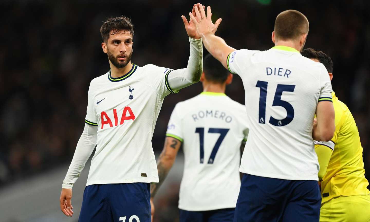 Tottenham, si studia il colpo a centrocampo