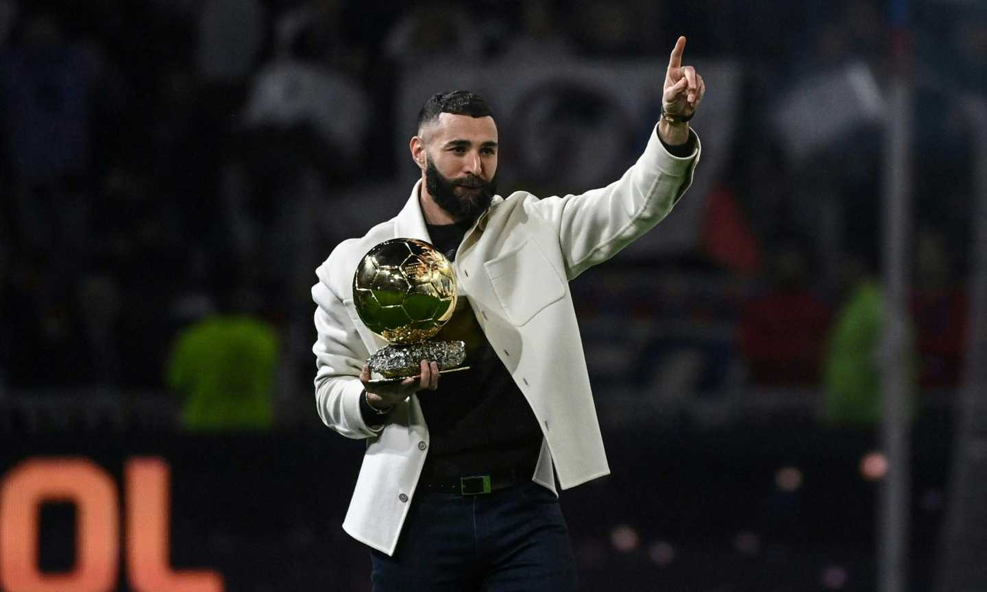 Benzema festeggia il Pallone d'Oro a Lione VIDEO