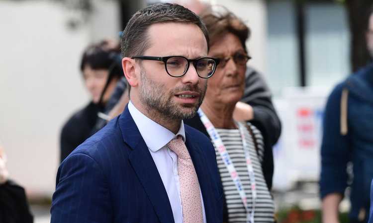 Milan, Furlani: 'Buon avvio di stagione ma è ancora presto. C'è un bello spirito, merito di Pioli e dei giocatori' Milan, Furlani: 'Buon avvio di stagione ma è ancora presto. C'è un bello spirito, merito di Pioli e dei giocatori'