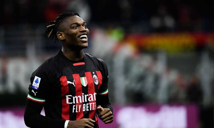 Dad Leao: ‘Renewal with Milan or goodbye?  He loves Italy, but until the deadline we work on all fronts’ |  First page