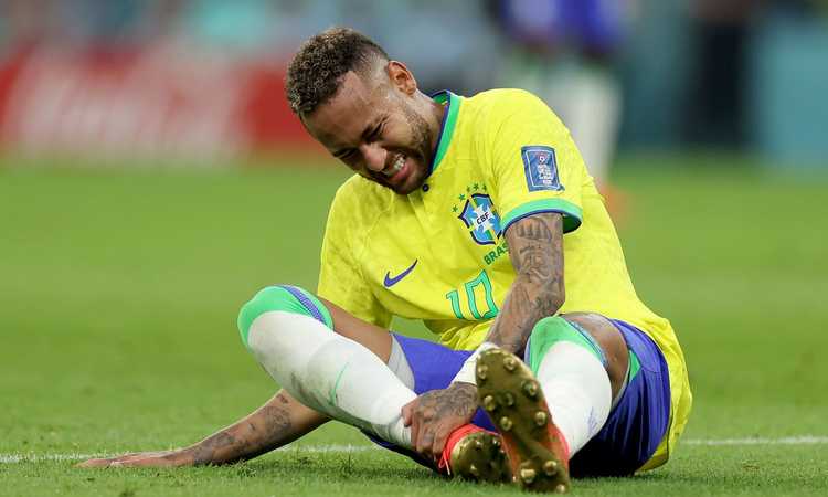 Brazil shock: ankle ligament injury for Neymar, hope for the round of 16.  Injury also for Danilo |  First page