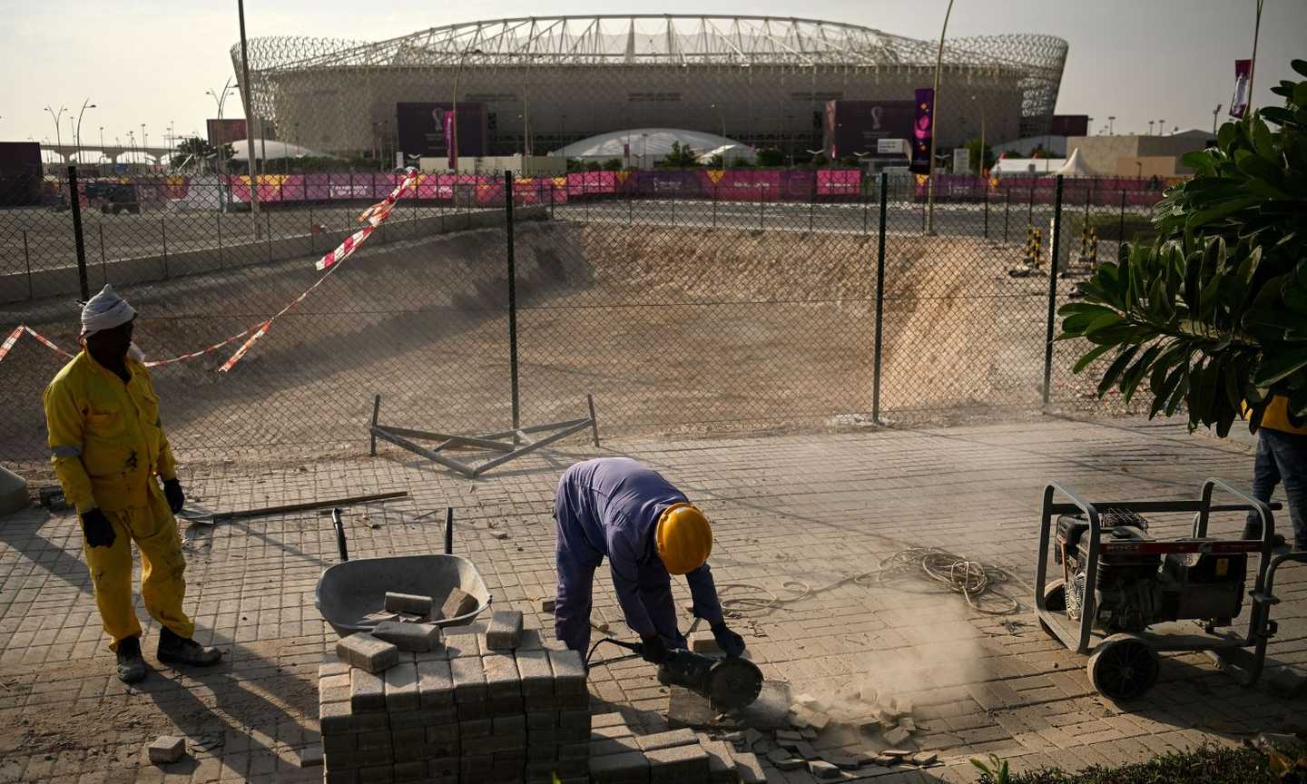 Mondiali, il Qatar fatica anche nelle strutture: il fan village di Rawdat Al Jahhaniya è ancora un cantiere