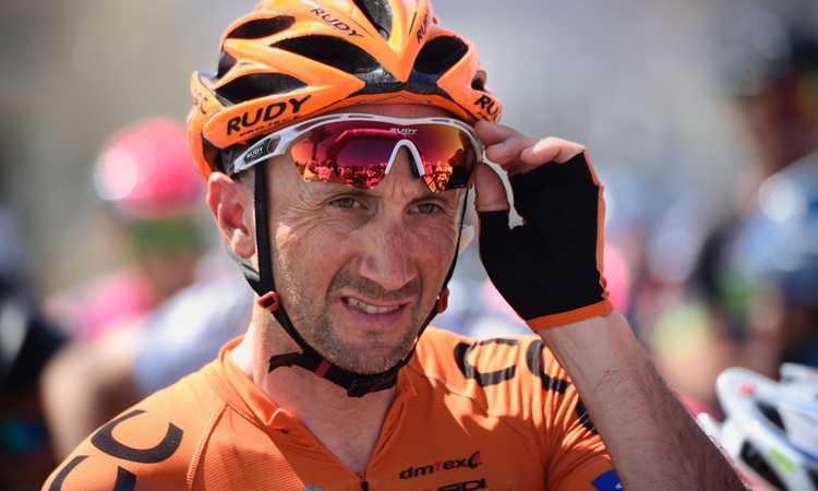 Lutto nel mondo del ciclismo: muore Davide Rebellin, è stato travolto da un camion