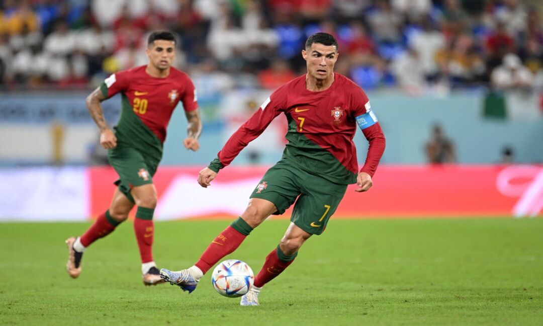 Ronaldo esulta con Messi dietro, Marchisio scherza: 'Quel sorriso mi sembra falso...'