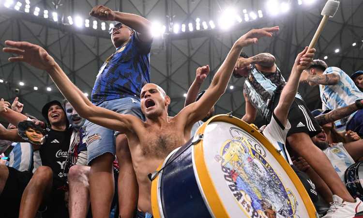 Argentina-Messico ad alta tensione: scontri tra tifosi allo stadio VIDEO