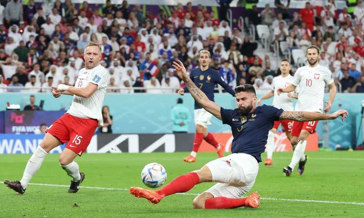 LIVE Francia Polonia 0 0, Giroud grazia Szczesny: che errore sotto porta! LIVE Francia Polonia 0 0, Giroud grazia Szczesny: che errore sotto porta!