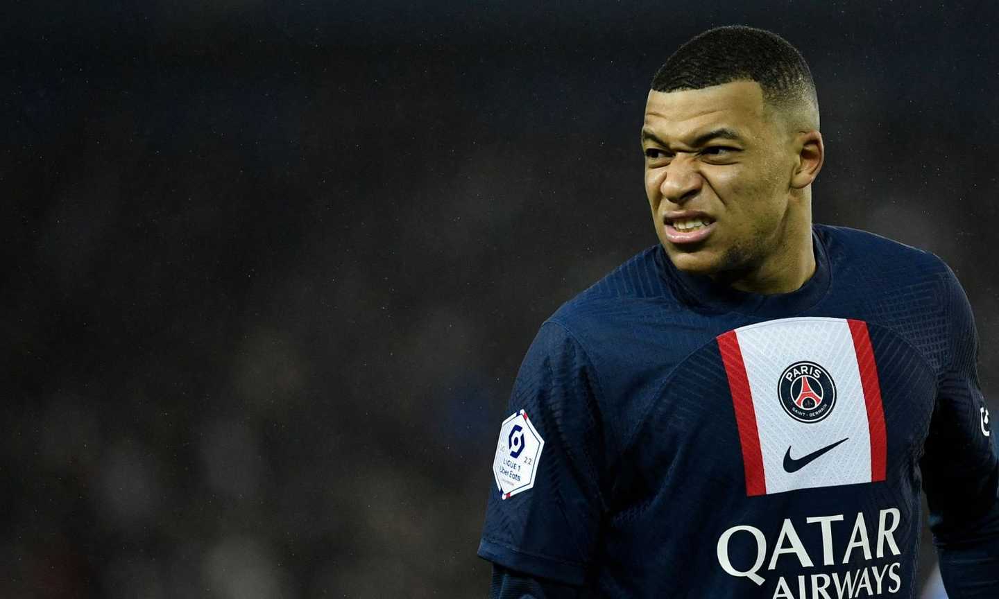 Psg, che sfortuna per Mbappé: ecco quanto starà fuori