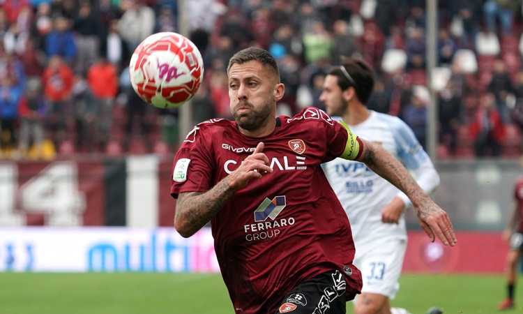 Serie B: il Frosinone pareggia in extremis a Bolzano, la Reggina vince e va a -3. Crollano Genoa e Benevento