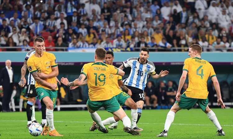 Australia fuori dai Mondiali: foto con Messi VIDEO Australia fuori dai Mondiali: foto con Messi VIDEO