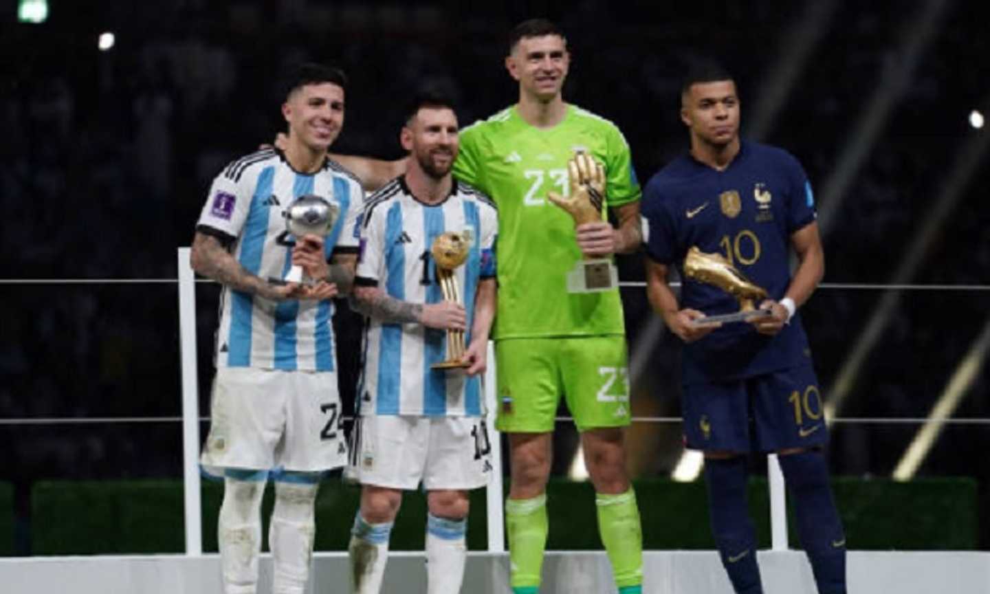 Pallone d’Oro 2023: dopo lo show mondiale Messi lanciato verso l’ottavo titolo, è sempre duello con Mbappé