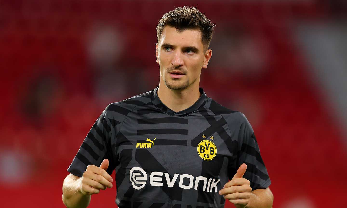 Borussia Dortmund, duello Milan-Juve per Meunier