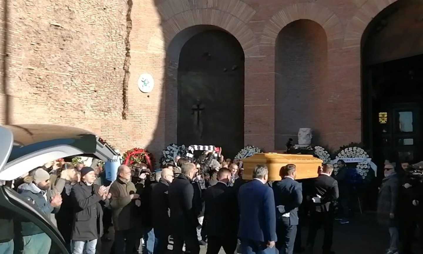 Funerali Mihajlovic, l'ultimo saluto a Roma