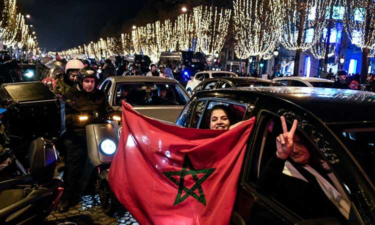 Agguati ad auto tifosi del Marocco con catene e manganelli: una donna ferita, 12 fermati a Verona VIDEO