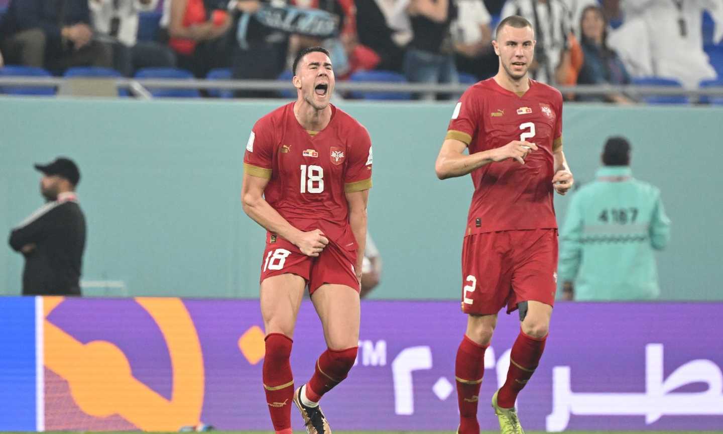 Segna, esplode e la sua esultanza è polemica: così Vlahovic è tornato al gol contro la Svizzera FOTO