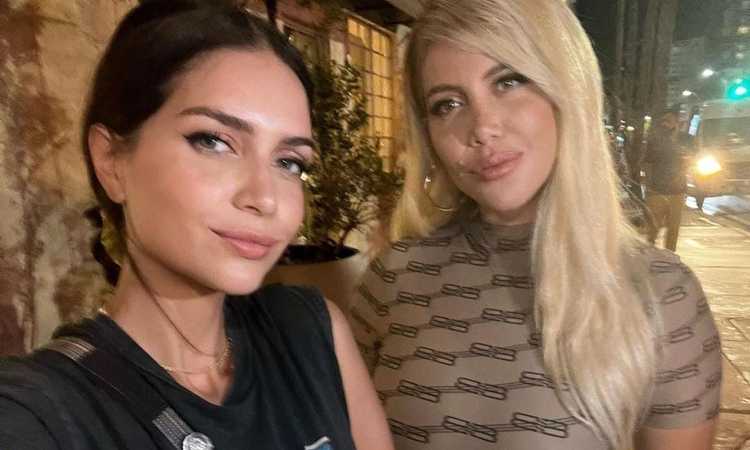 Wanda Nara, arriva un... fratellino! Il padre fa infuriare lei e la sorella Zaira FOTO