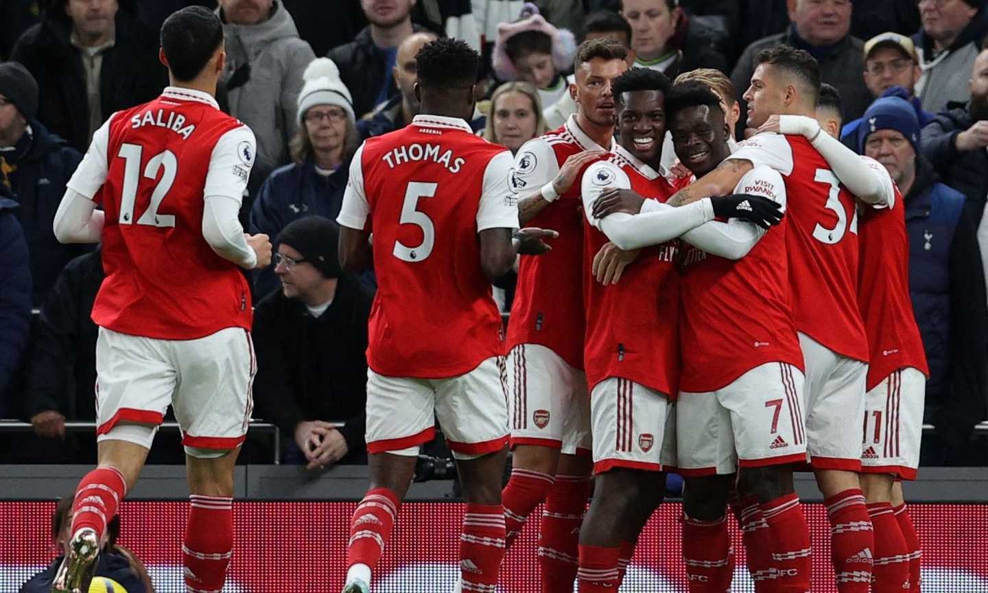 L'Arsenal non si ferma più: 2-0 nel derby al Tottenham di Conte, è fuga!