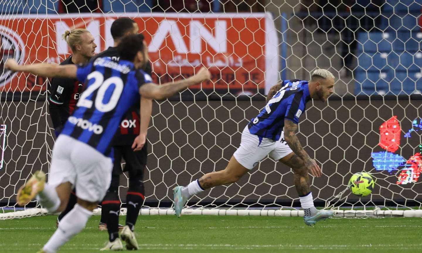 Supercoppa, la rete di Dimarco fa partire l'iniziativa: il pallone sarà vinto dai tifosi