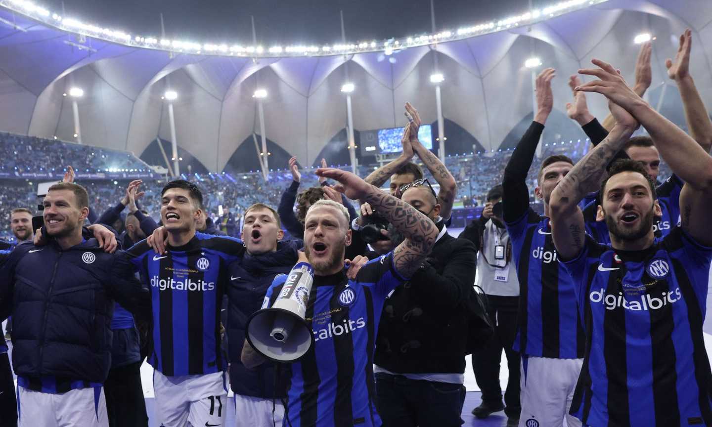 Inter, Dimarco capo-ultras: cori col megafono per la vittoria in Supercoppa VIDEO